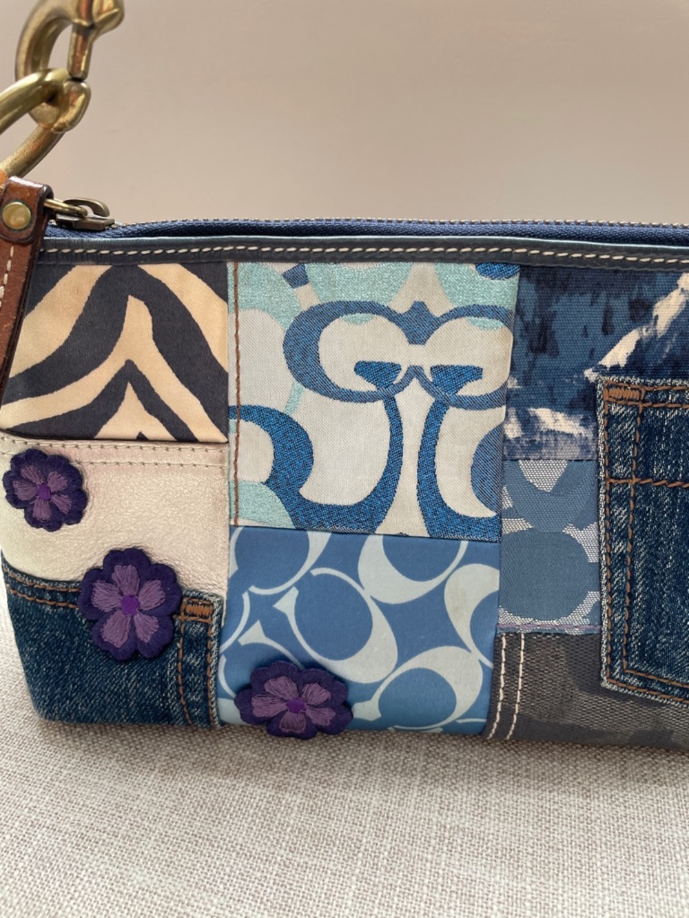 Small Coach bag with patchwork design - Picture 4 of 12